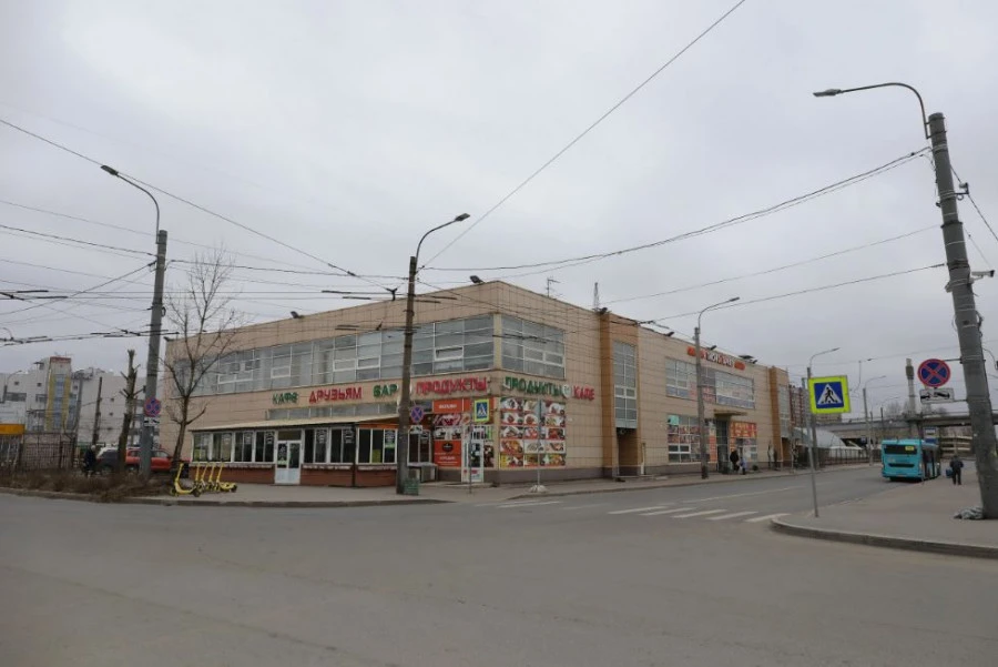 В Петербурге выставлен на продажу торговый центр «Софийский» 
