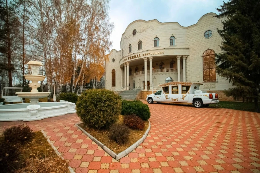 Ресторанно-гостиничный комплекс «Версаль» в Уфе меняет собственника
