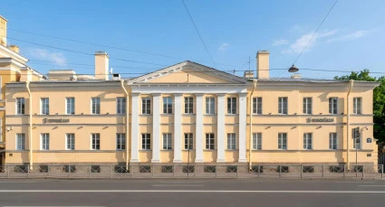 С превышением продан бывший офис банка Таврический в историческом комплексе казарм лейб-гвардии Преображенского полка в Санкт-Петербурге