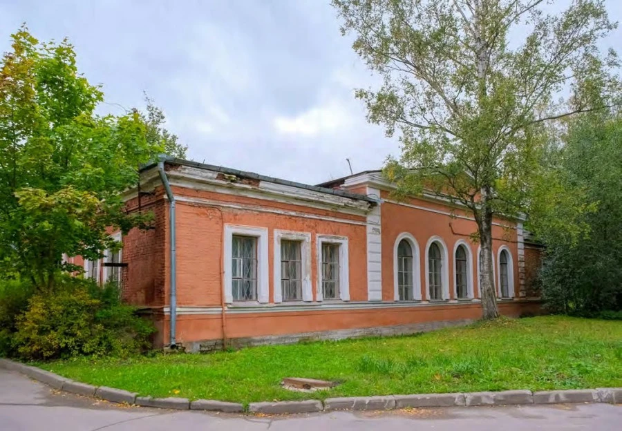 Бизнес под сенью струй. В Петергофе продадут исторический ансамбль