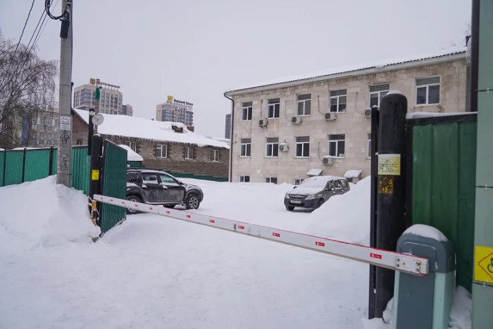 Внимание! К продаже предлагается административное здание, соседствующее с жилой и общественно-деловой застройкой центральной части города Уфы