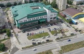 Административное здание банка, площадь 9130 кв. м, кадастровый номер 86:11:0102011:43, а также земельный участок площадь 9135 кв. м, з, кадастровый номер 86:11:0101008:81.
