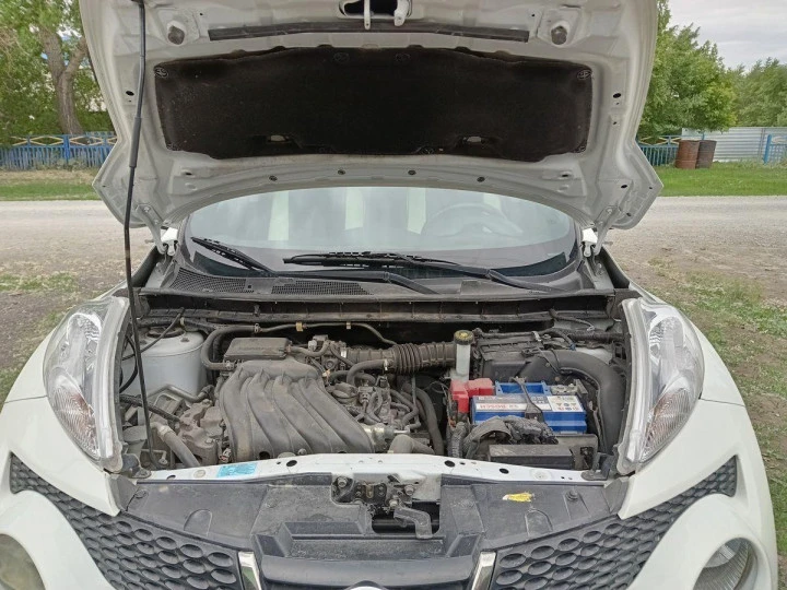 Автомобили легковые Nissan Juke  2012 года выпуска