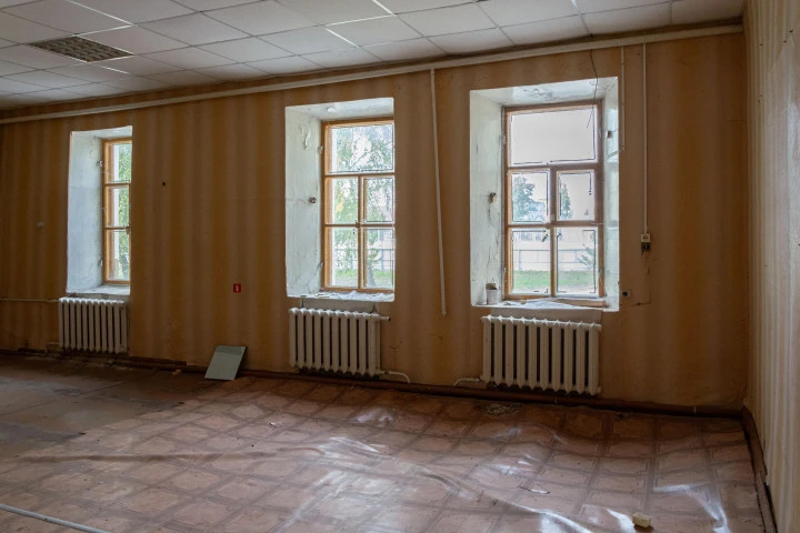 Имущественный комплекс в составе, которого: земельный участок, общей площадью 5 583 кв.м., кадастровый номер: 48:11:0470166:12, 2 здания и 2 сооружения, в т.ч. здание объекта культурного наследия «Здание торгового техникума», конец XVIII-начало XIX в.