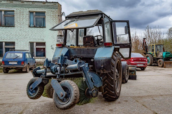 Трактор Беларус-82.1, 2015 года выпуска; заводской № машины (рамы): 808212525; двигатель №908516; коробка передач №555293; цвет: синий