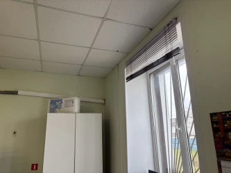 Аренда нежилого помещения общей площадью: 23,40 кв. м., пом. 8 (на плане), расположенного на 1-ом этаже здания Дома быта, кадастровый №48:13:0730202:23 по адресу: Липецкая область, Липецкий муниципальный округ, д. Новая Деревня, ул. Советская, д. 2б