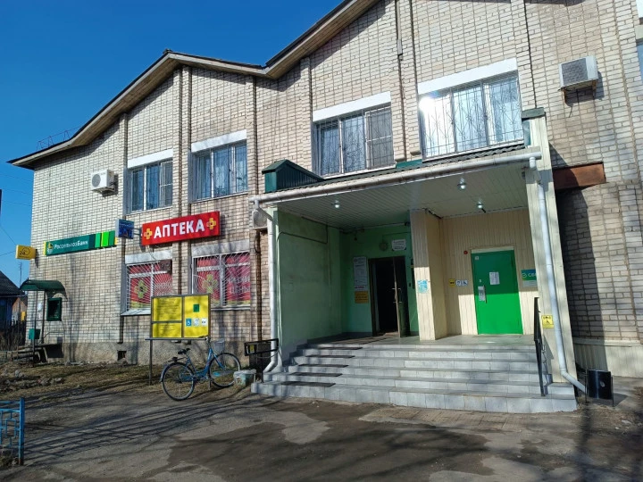 Продажа нежилых помещений общей площадью 109,2 кв.м по адресу:  Костромская область, р-н Островский, п. Островское, ул. Советская, д 22