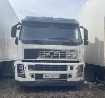 Грузовой-тягач седельный VOLVO FM-TRUCK 4X2, белый, 2010, пробег - нет данных, 12.8 АТ (400 л. с.), дизель, задний, VIN YV2JSG0A6AB563100, Республика Татарстан, Зеленодольский р-н, М-7 Волга, 790-й км, 1
