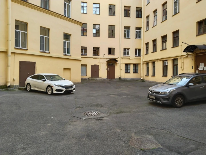 Помещение 53,9 кв.м на Средней Подьяческой