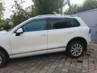 Автомобиль легковые Volkswagen Touareg 2014 года выпуска