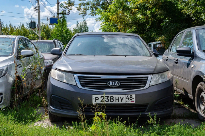 Легковой автомобиль KIA GE (MAGENTIS/OPTI), 2009 года выпуска, гос. номер Р 238 НУ 48, идентификационный номер (VIN): XWEGE227290000284, цвет кузова  серый.