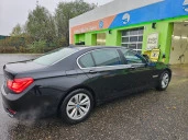 Автомобиль BMW 750Li