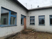 Нежилое здание с земельным участком, расположенные по адресу: Орловская область, р-н. Урицкий, с/п. Городищенское, с. Муравлёво, ул. Казанская, д. 6,