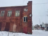Здание, 2-этажное, общей площадью 799 кв.м,  с земельным участком общ. пл. 1 332 кв. м: Ивановская область, г. Фурманов, ул. Революционная, д. 12