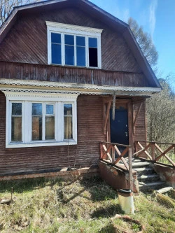 Здание 72 кв.м и земельный участок 1698 кв.м, расположенные по адресу: Московская область, Истринский район, сельское поселение Ивановское, д. Красновидово, д. 2