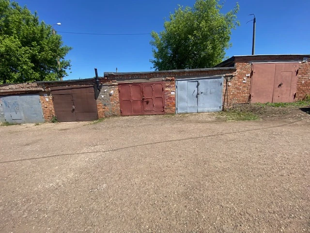 Гаражный бокс - 18,9 кв. м, адрес: Республика Башкортостан, г. Кумертау, тер. Массив №3 Бабаевская, зд. 1, пом. 109.