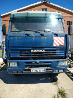 Тягач седельный КамАЗ 6460-63