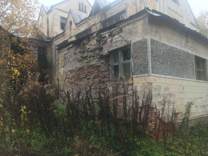 Имущественный комплекс на земельном участке 16 260 кв.м: Ярославская область, Тутаевский район, Помогаловский сельский округ, п. Красный Бор, ул. Верхняя Дача, д. 11, с земельным участком