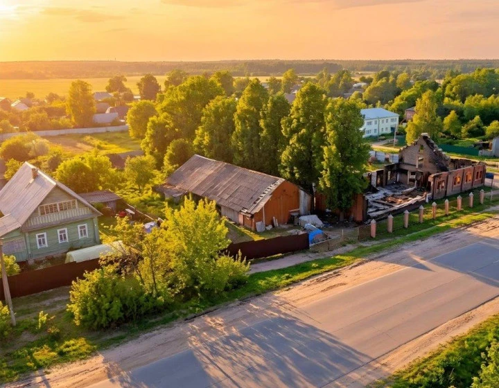 Нежилое здание, 1-этажное, площадь 390,6 кв. м, земельный участок, площадь 800 кв. м: Ярославская область, г. Переславль-Залесский, ул. Урицкого, д.2в