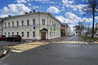 Здание (ОКН) 518,7 кв.м на земельном участке 320 кв.м в историческом центре города: Ярославская область, г. Ярославль, ул. Революционная, д. 9/4, с земельным участком