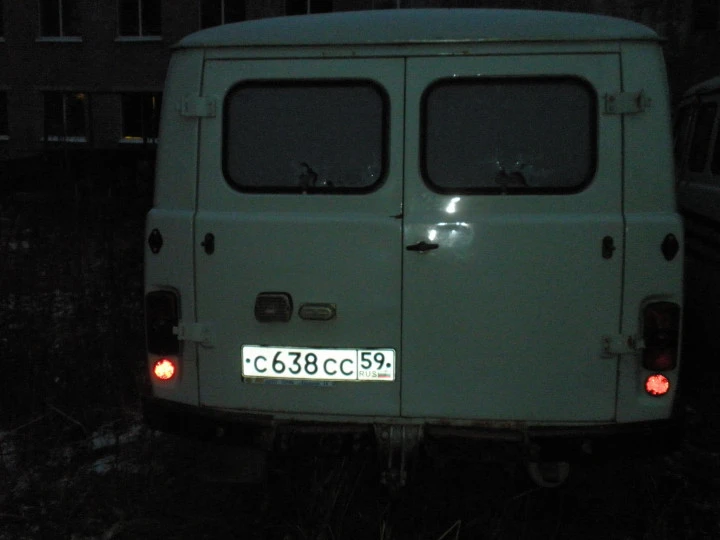 Фургон грузовой пассажирских мест 6  УАЗ 390994