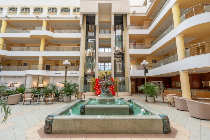 Гостиница 4* в  г. Ярославле, на Московском пр-те, д. 10/15, с земельным участком