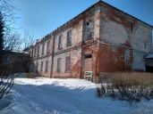 Здание 1319 кв.м и земельный участок 2173 кв.м, расположенные по адресу: Российская Федерация, Московская область, городской округ Чехов, поселок Мещерское, улица Дубравная, строение 15м