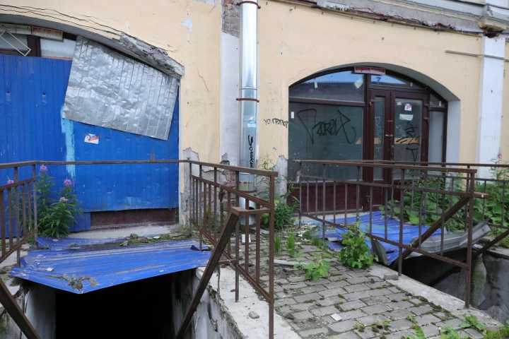 Право аренды помещения площадью 81,3 кв. м в Апраксином дворе