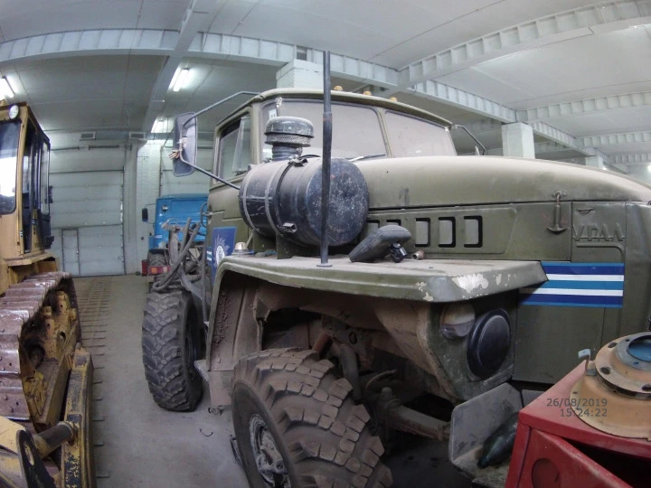 Грузовой (седельный тягач) УРАЛ-4420231