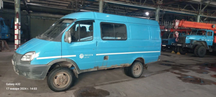 Грузовой фургон цельнометаллический 7 мест ГАЗ 27057.