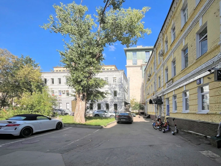 Стрит-ритейл в центре