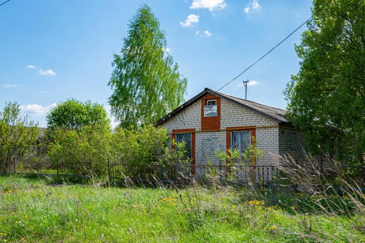 Нежилое здание, пл. 88,5 кв. м и З/у пл. 867+/-10 кв.м., Нижегородская обл., г. Арзамас, микрорайон Кирилловский, линия 17-я, д. 1