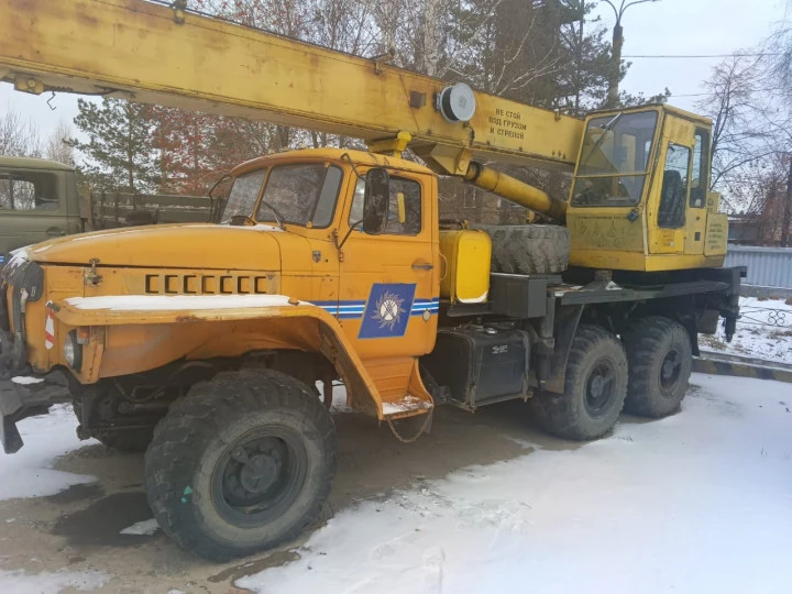 Специальный автокран  КС-35714 УРАЛ-5557