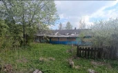 Нежилое здание, площадь 125,6 кв.м с земельным участком площадью 2190 кв.м,: Ярославская область, Угличский район, г. Углич, п. Мебельщиков, д. 19