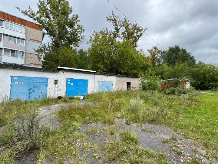 5 нежилых зданий и земельный участок 986 кв.м. по адресу: Нижегородская область, г. Дзержинск, пер. Тупиковый, д. 33а