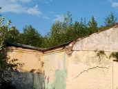 Здание 276,8 кв.м с участком под реконструкцию