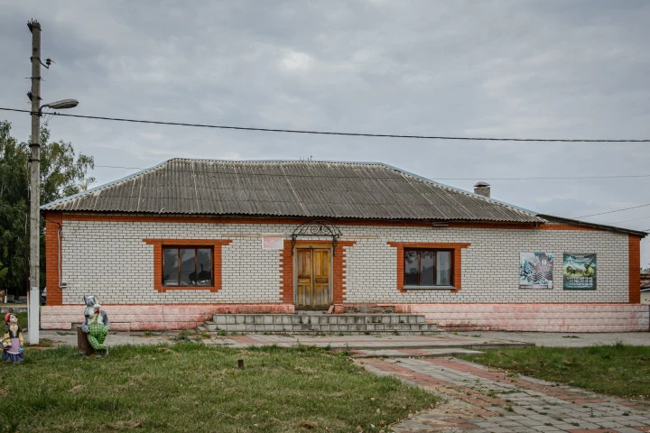 1) Здание 187,2 кв. м, кад.№ 48:07:0780601:174; 2) Здание 20,9 кв. м. кад № 48:07:0780601:170; 3) Земельный участок, площадью 1516 кв.м., кад.№: 48:07:0780601:8, расположенные по адресу: Липецкая обл., м.о. Елецкий, с. Талица, ул. Советская, зд.111б