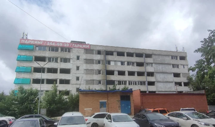 Помещение - 16,5 кв. м, адрес: РФ, Самарская обл., г. Самара, Промышленный р-он, ул. Губанова, д. 9, гаражное место 3-29, этаж 3, кадастровый номер 63:01:0708002:4580, ограничения и обременения: ведется работа по освобождению от имущества третьих лиц