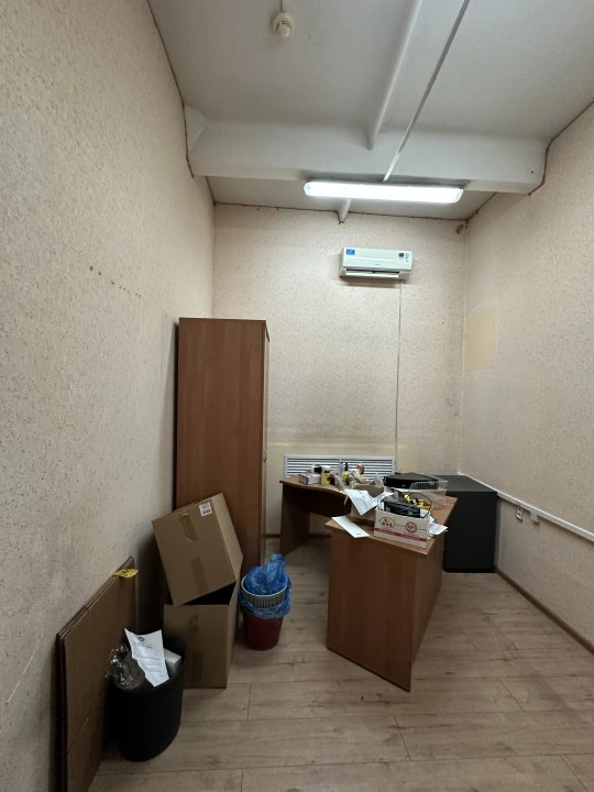 Нежилое помещение 276,4 кв.м, расположенное по адресу: Российская Федерация, Курская область, город Курск г.о., г. Курск, ул. Магистральная, зд. 17, помещение 1-6; 9,11,12;12а;13;13а;14;15;15а;16-19 на 2 этаже