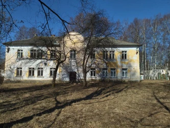 Имущественный комлекс со зданием пл. 633,2 кв. м,  зем. участком пл. 4271 кв.м, дорогойи тротуарами пл. 424 кв. м: ЯО, г. Рыбинск, ул. Толбухина, д. 10