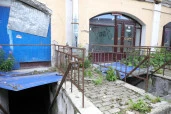 Право аренды помещения площадью 81,3 кв. м в Апраксином дворе