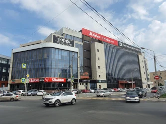 Торгово-офисный комплекс "Герцен PLAZA", общей площадью 11 851,7 кв. м. Кадастровый номер здания: 55:36:000000:7434.