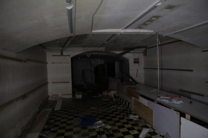 Право аренды помещения площадью 2304,8 кв. м в Апраксином дворе.