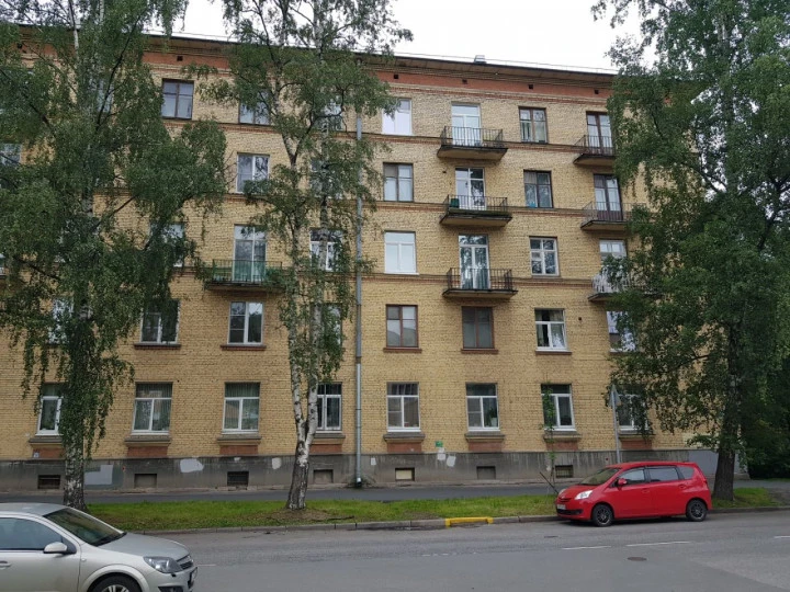 Помещение 76,8 кв.м у ст.м «Лесная»