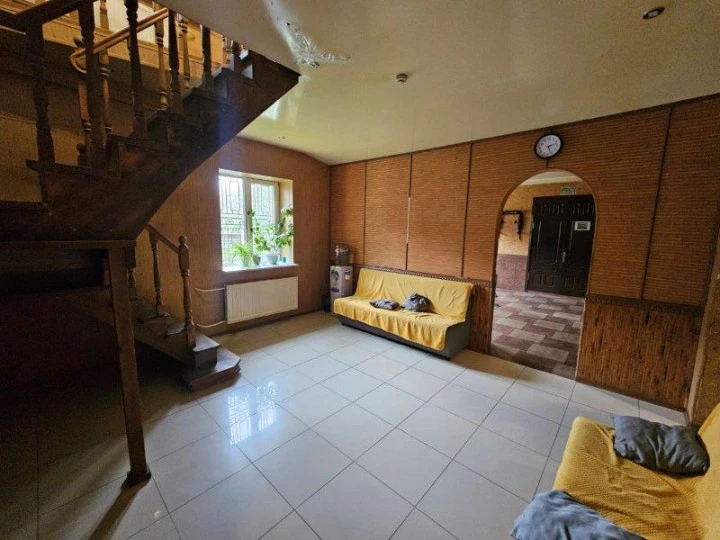 Коттедж  318,3 кв. м с участком 1 200 кв. м в дер. Аро