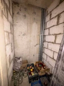 Жилое помещение (квартира), пл. 47,5 кв. м., этаж 4, кад. номер: 50:49:0010103:2329, адрес: Московская обл., г. Звенигород, кв-л Маяковского, д. 19а, кв. 14. В соответствии с выпиской из домовой книги от 13.04.2026, зарегистрированные лица отсутствуют.