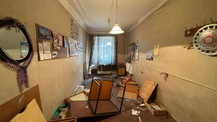 Помещение 14,3 кв.м на ул. Декабристов у второй сцены Мариинского театра