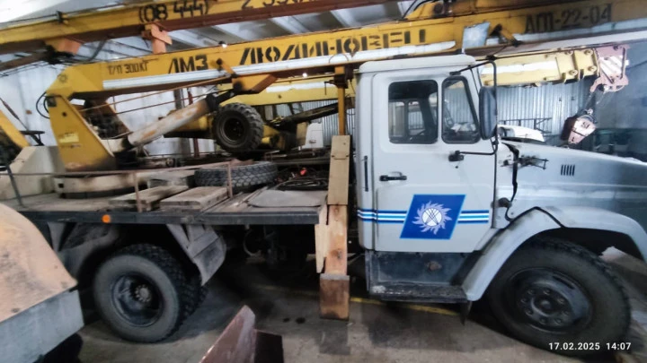 Специальный автогидроподъемник АГП-22.04 4990-10
