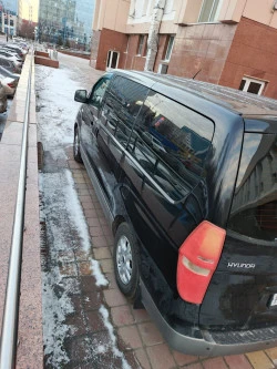 Автомобили легковые Hyundai H-1 2,5 АТ 2012 г.