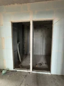 Жилое помещение (квартира), пл. 69,2 кв. м, этаж 4, кад.№ 50:49:0010103:2344, адрес: МО, г. Звенигород, кв-л Маяковского, д. 19а, кв. 11. В соответствии с выпиской из домовой книги от 13.04.2026, зарегистрированные лица отсутствуют.